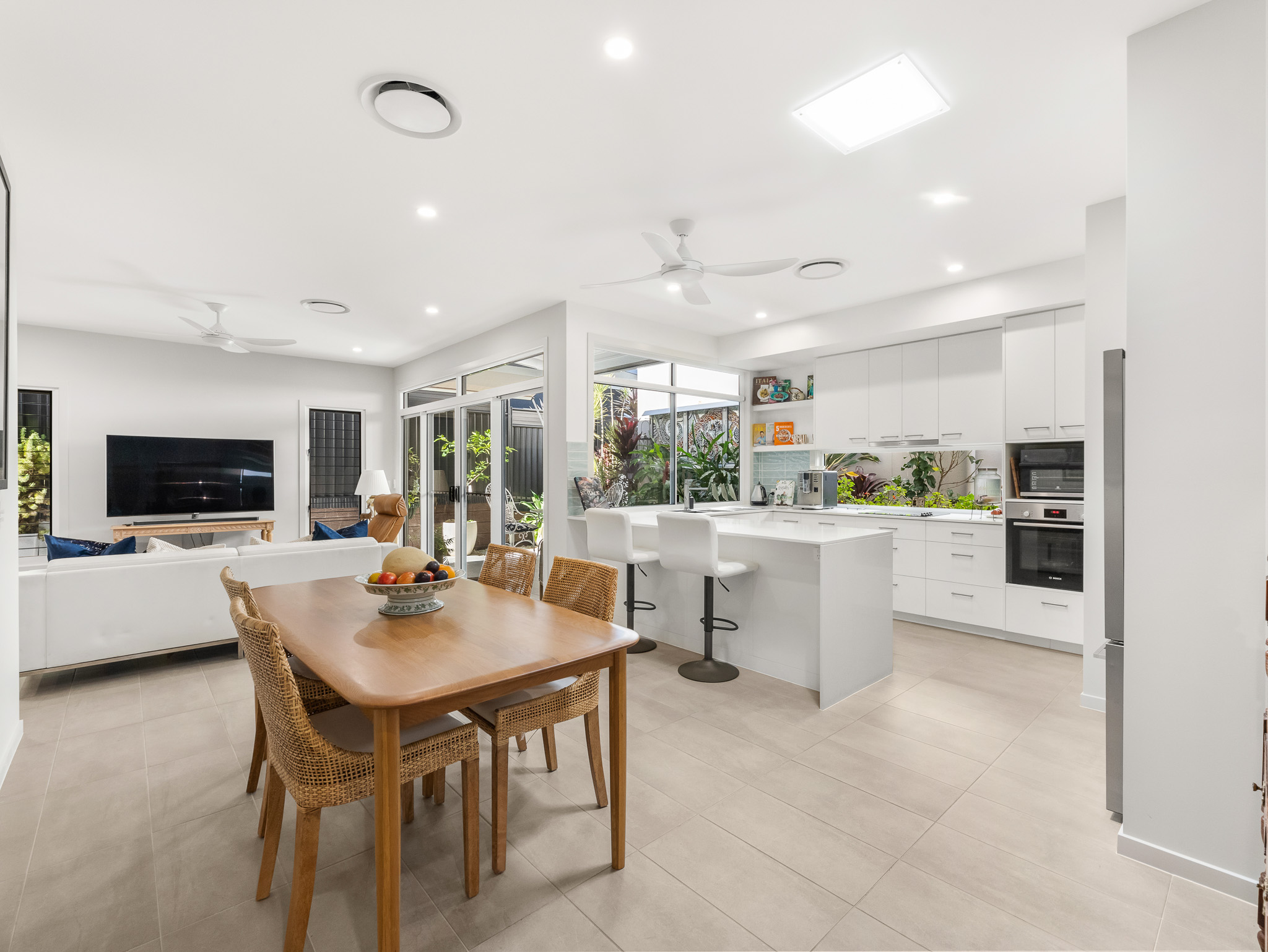 173/1 Latitude Blvde, NIKENBAH, QLD 4655 AUS