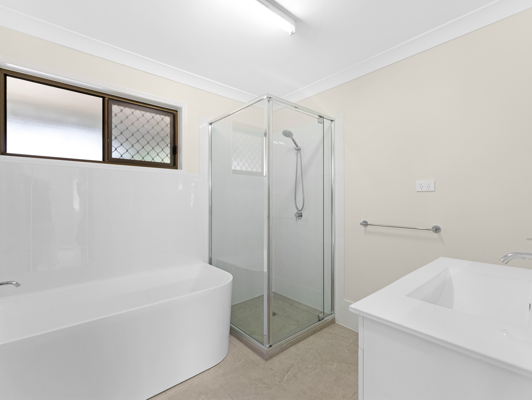 7 Pebble Court, TORQUAY, QLD 4655 AUS