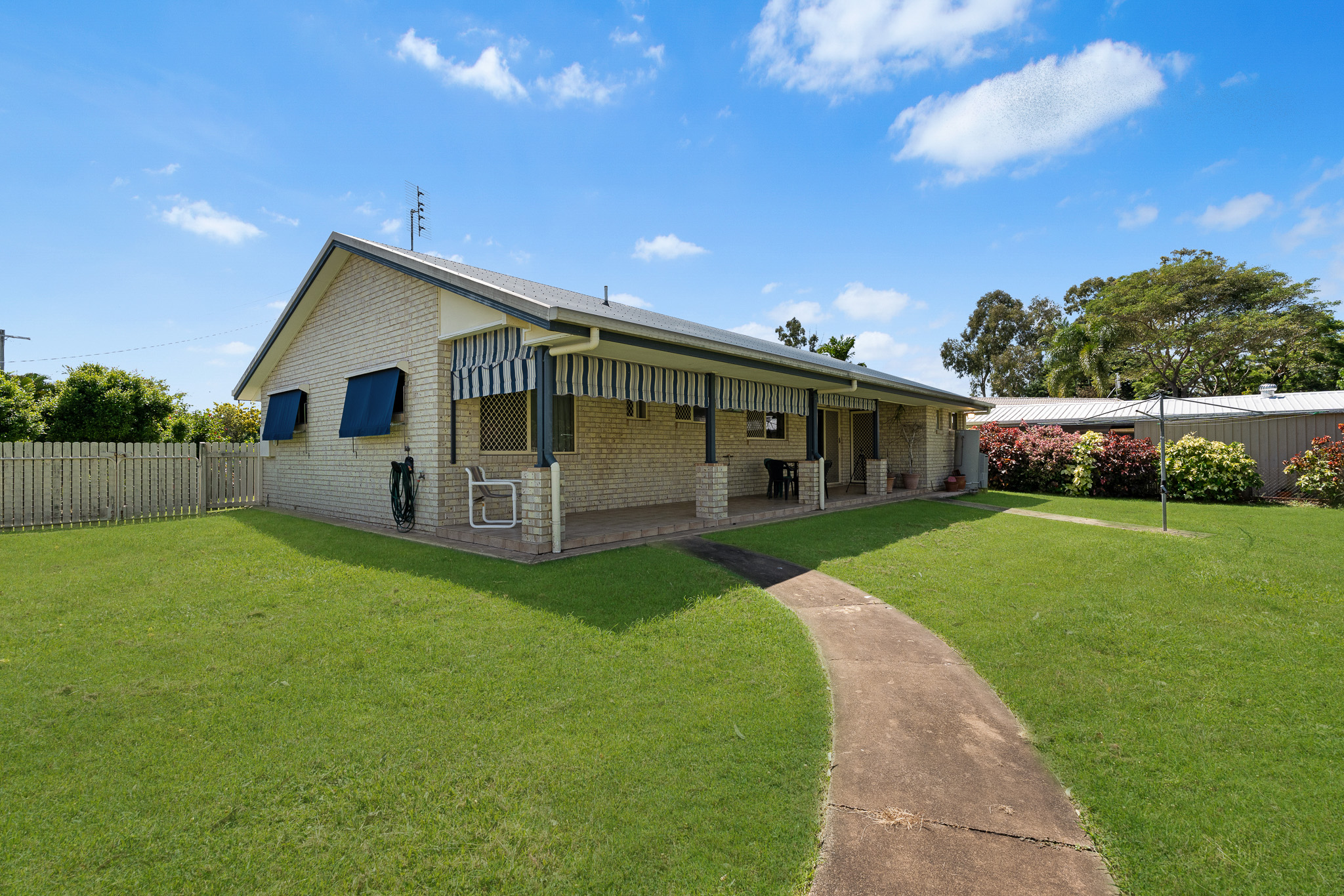 5 Venice Court, POINT VERNON, QLD 4655 AUS