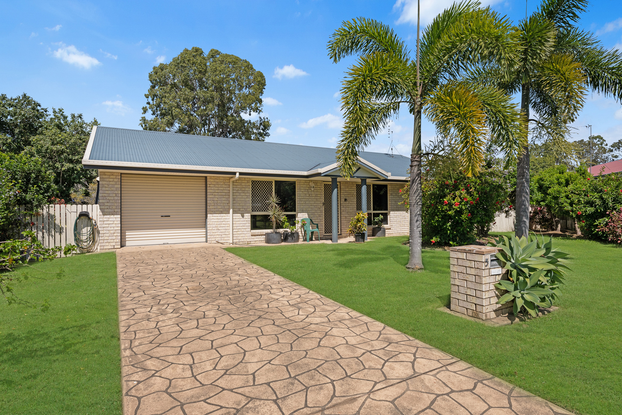 5 Venice Court, POINT VERNON, QLD 4655 AUS