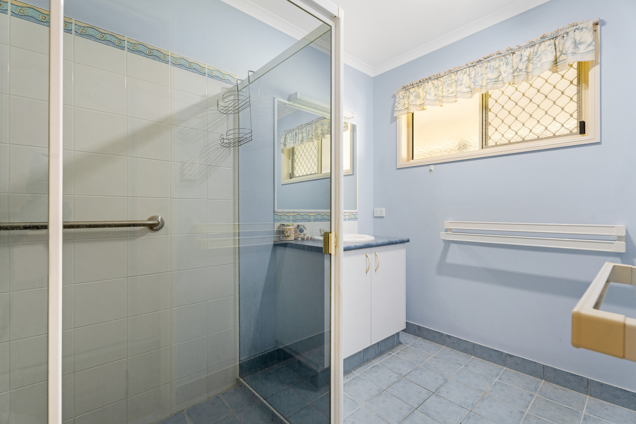 5 Venice Court, POINT VERNON, QLD 4655 AUS