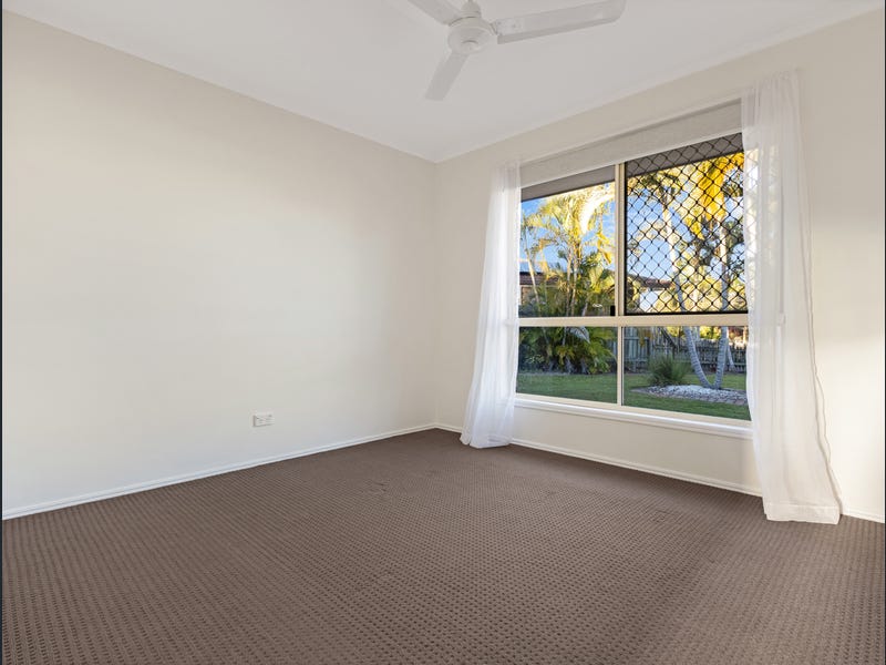 5 Fiona Court, URANGAN, QLD 4655 AUS