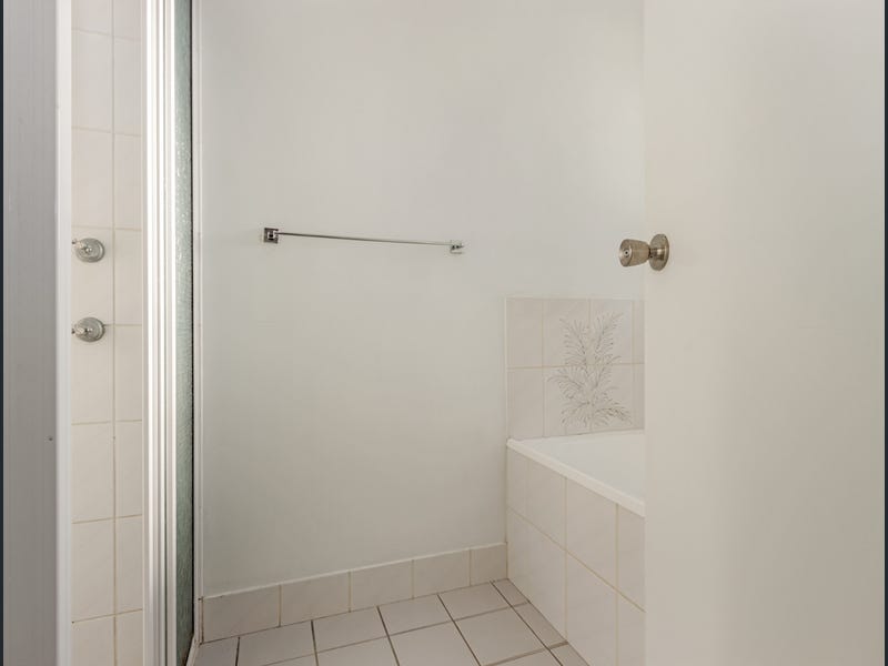 5 Fiona Court, URANGAN, QLD 4655 AUS