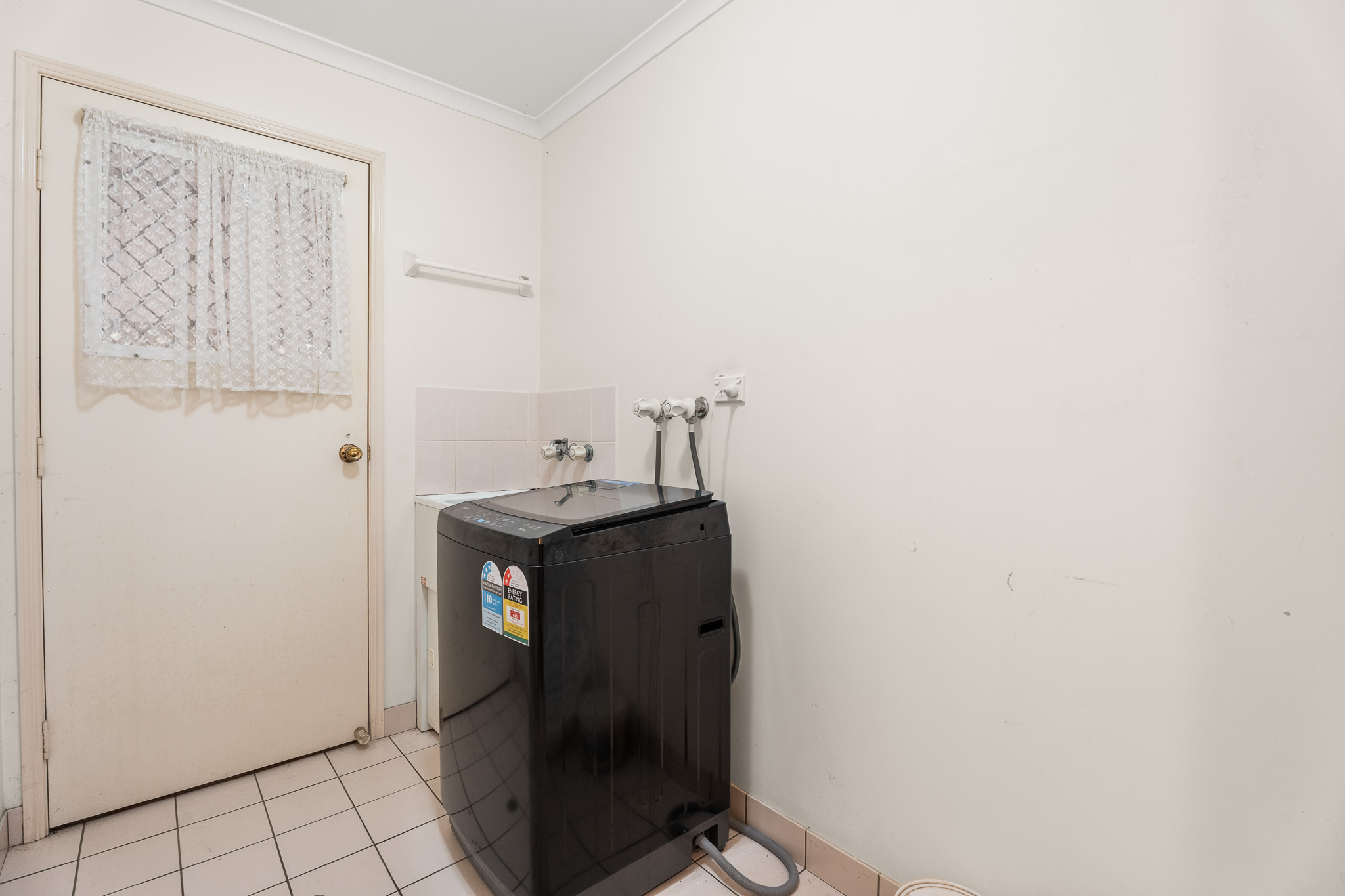 2 Archer Drive, POINT VERNON, QLD 4655 AUS