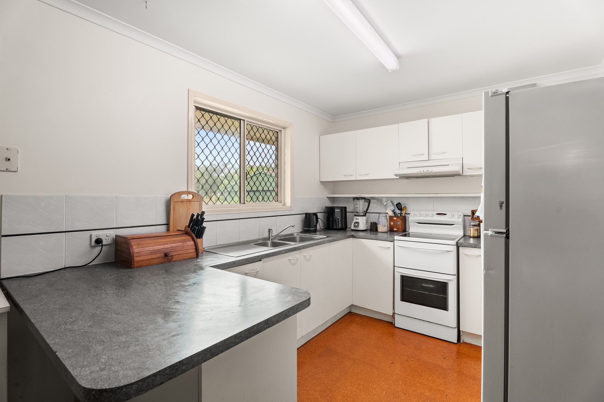 2 Archer Drive, POINT VERNON, QLD 4655 AUS