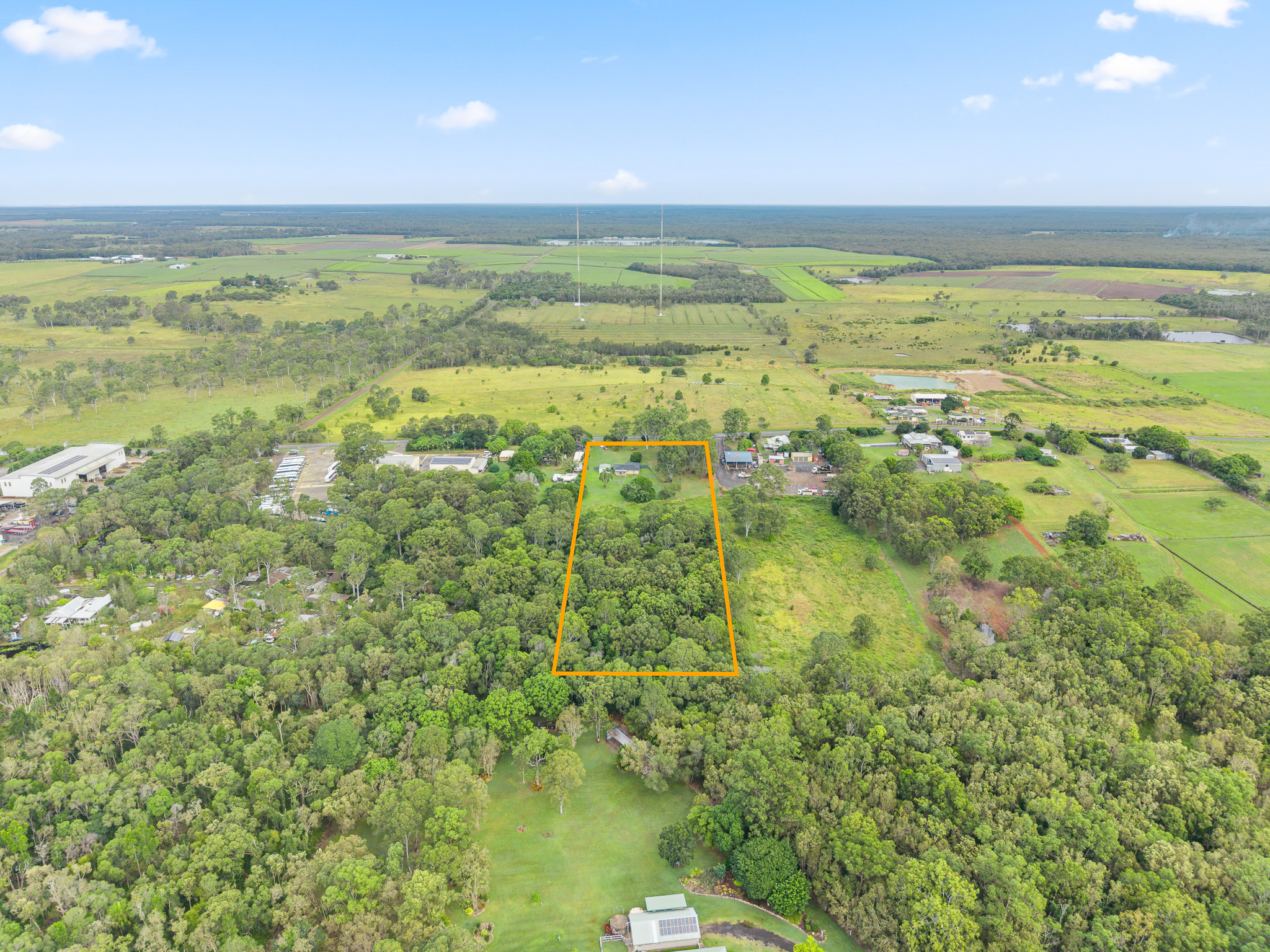 190 Lower Mountain Road, DUNDOWRAN, QLD 4655 AUS