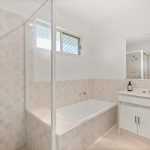 190 Lower Mountain Road, DUNDOWRAN, QLD 4655 AUS