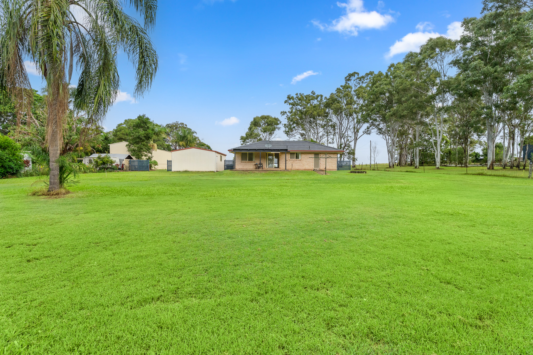 190 Lower Mountain Road, DUNDOWRAN, QLD 4655 AUS