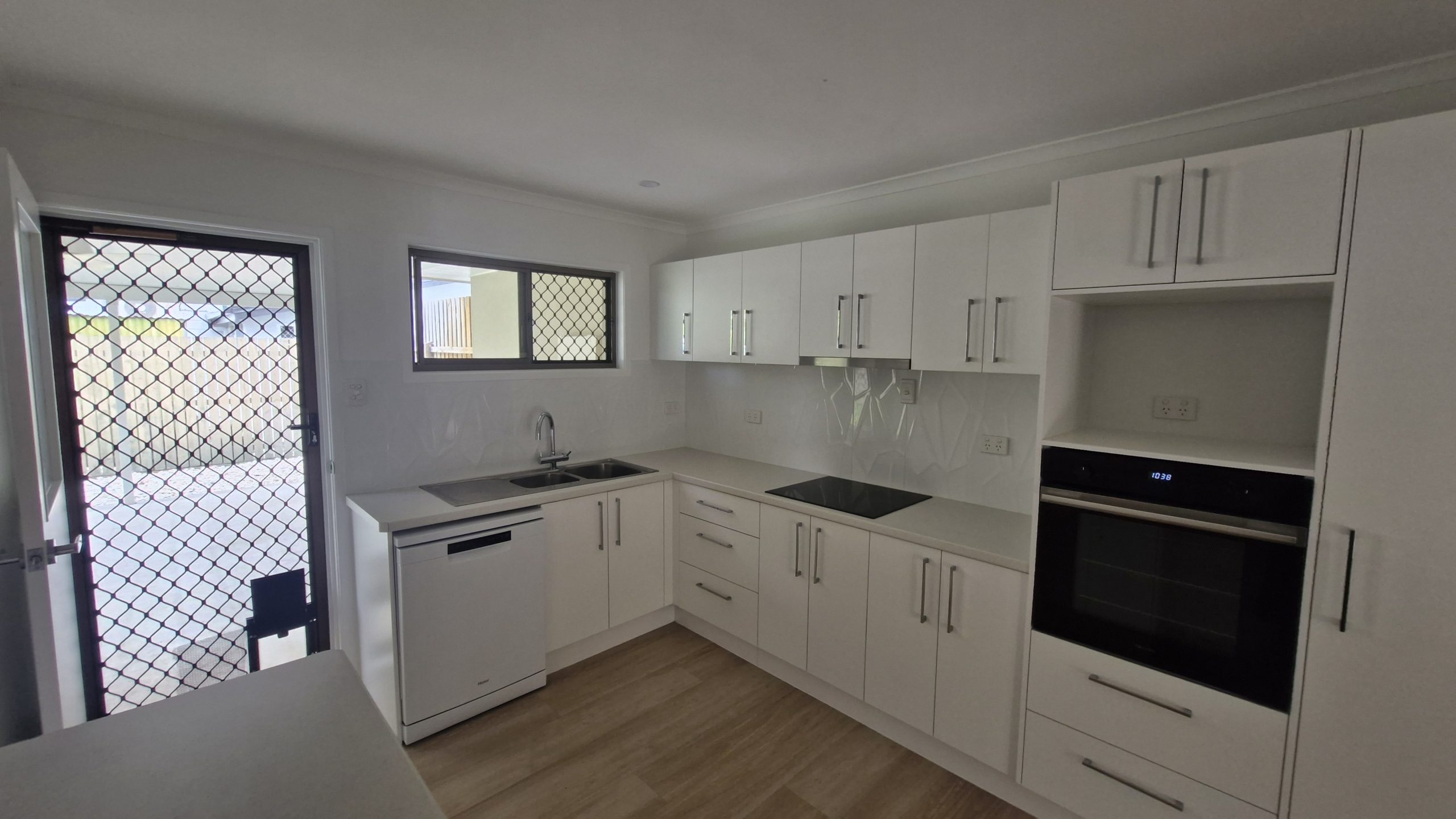 2/18 Richard Street, URANGAN, QLD 4655 AUS
