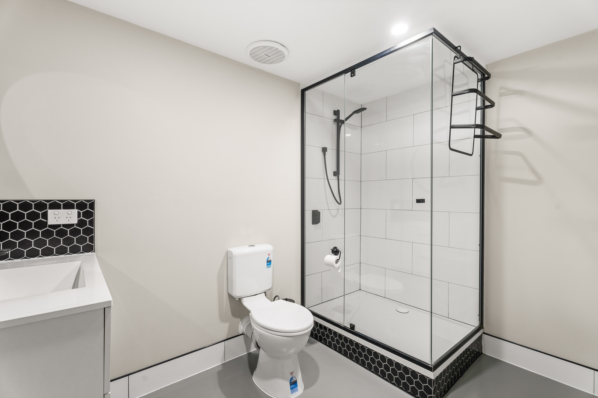 16-18 Mungara Court, WONDUNNA, QLD 4655 AUS