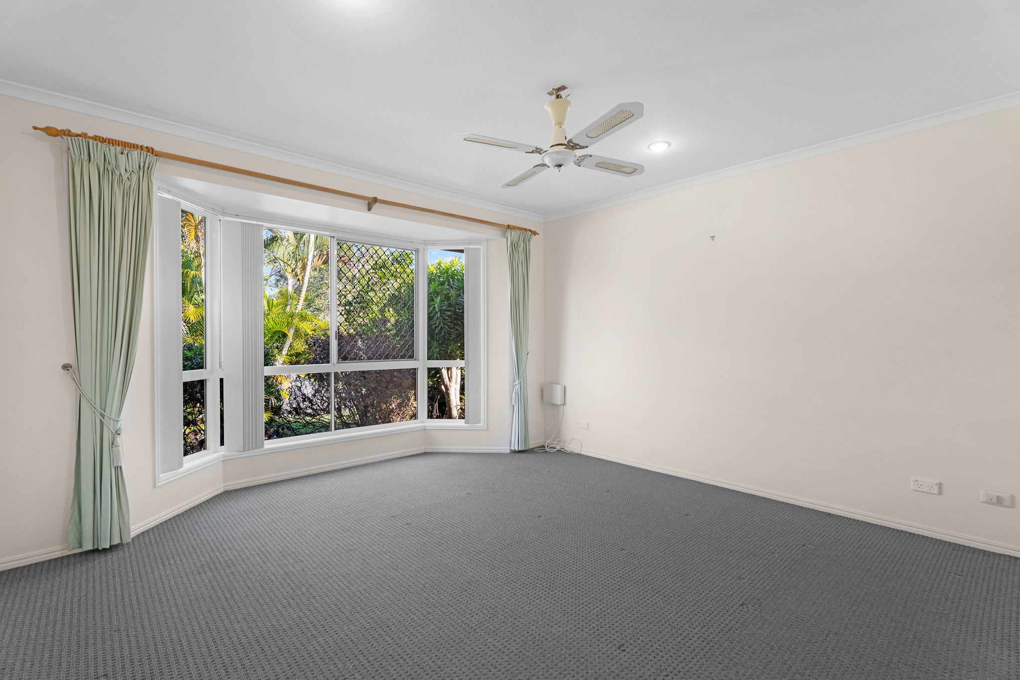 32 Anembo Drive, TORQUAY, QLD 4655 AUS