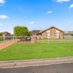 6 Musgrave Close, KAWUNGAN, QLD 4655 AUS