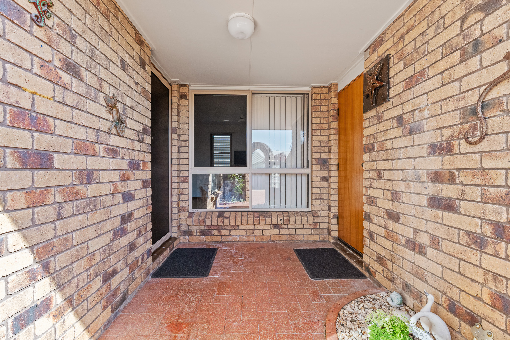 6 Musgrave Close, KAWUNGAN, QLD 4655 AUS