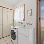 6 Musgrave Close, KAWUNGAN, QLD 4655 AUS