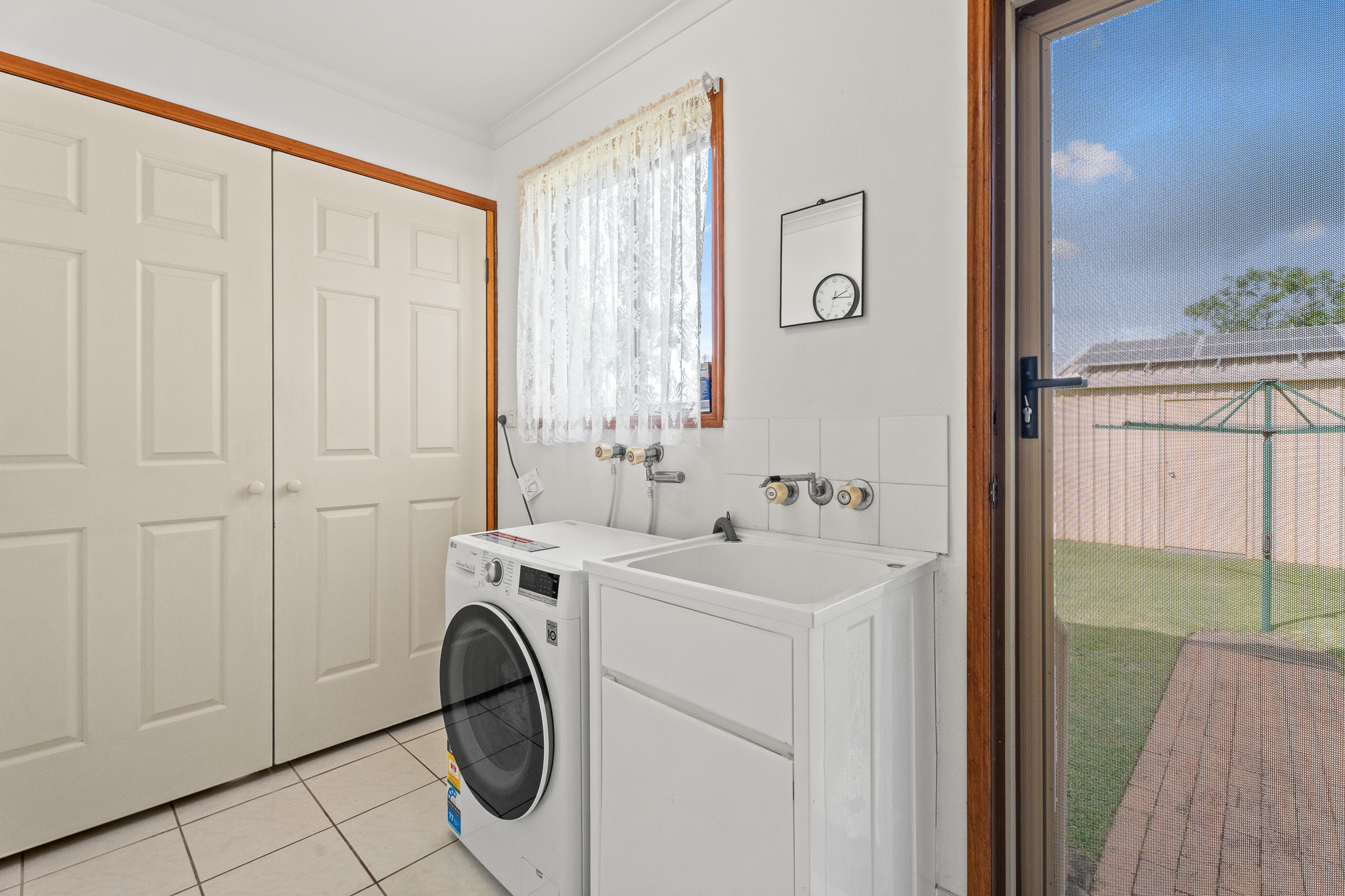 6 Musgrave Close, KAWUNGAN, QLD 4655 AUS