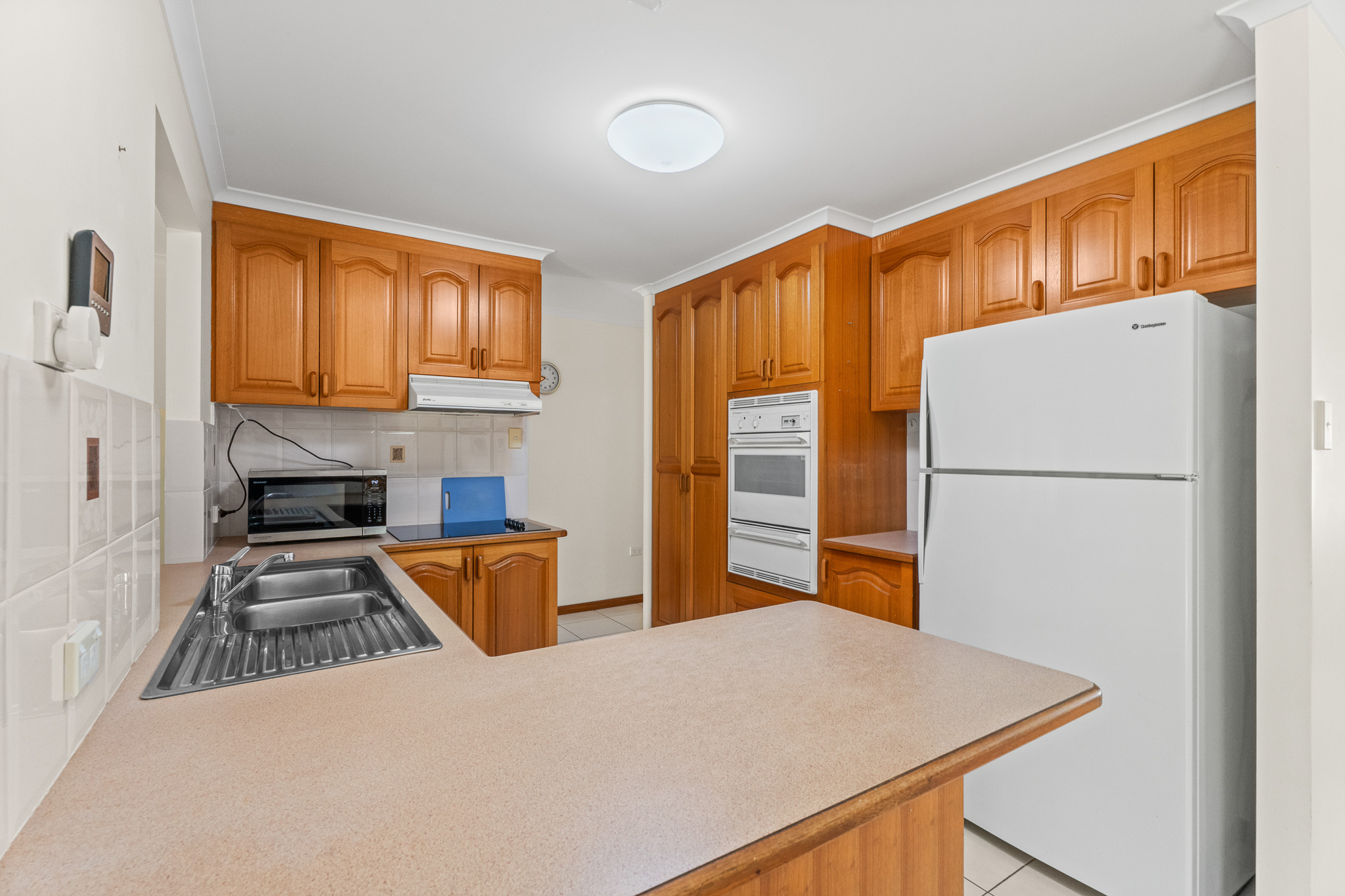 6 Musgrave Close, KAWUNGAN, QLD 4655 AUS