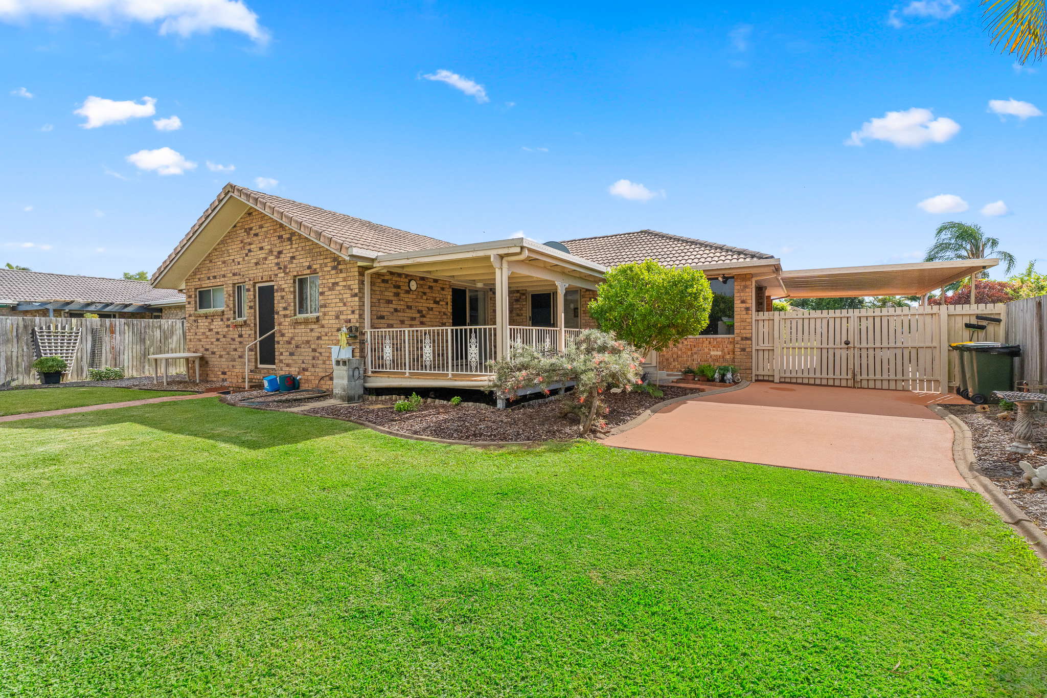 6 Musgrave Close, KAWUNGAN, QLD 4655 AUS
