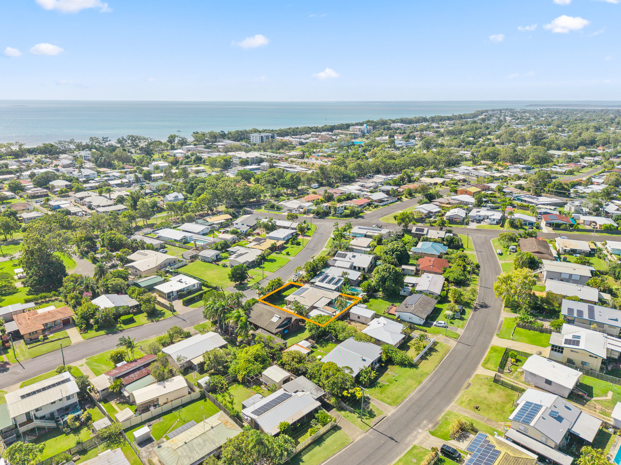 15 Tingira Terrace, SCARNESS, QLD 4655 AUS