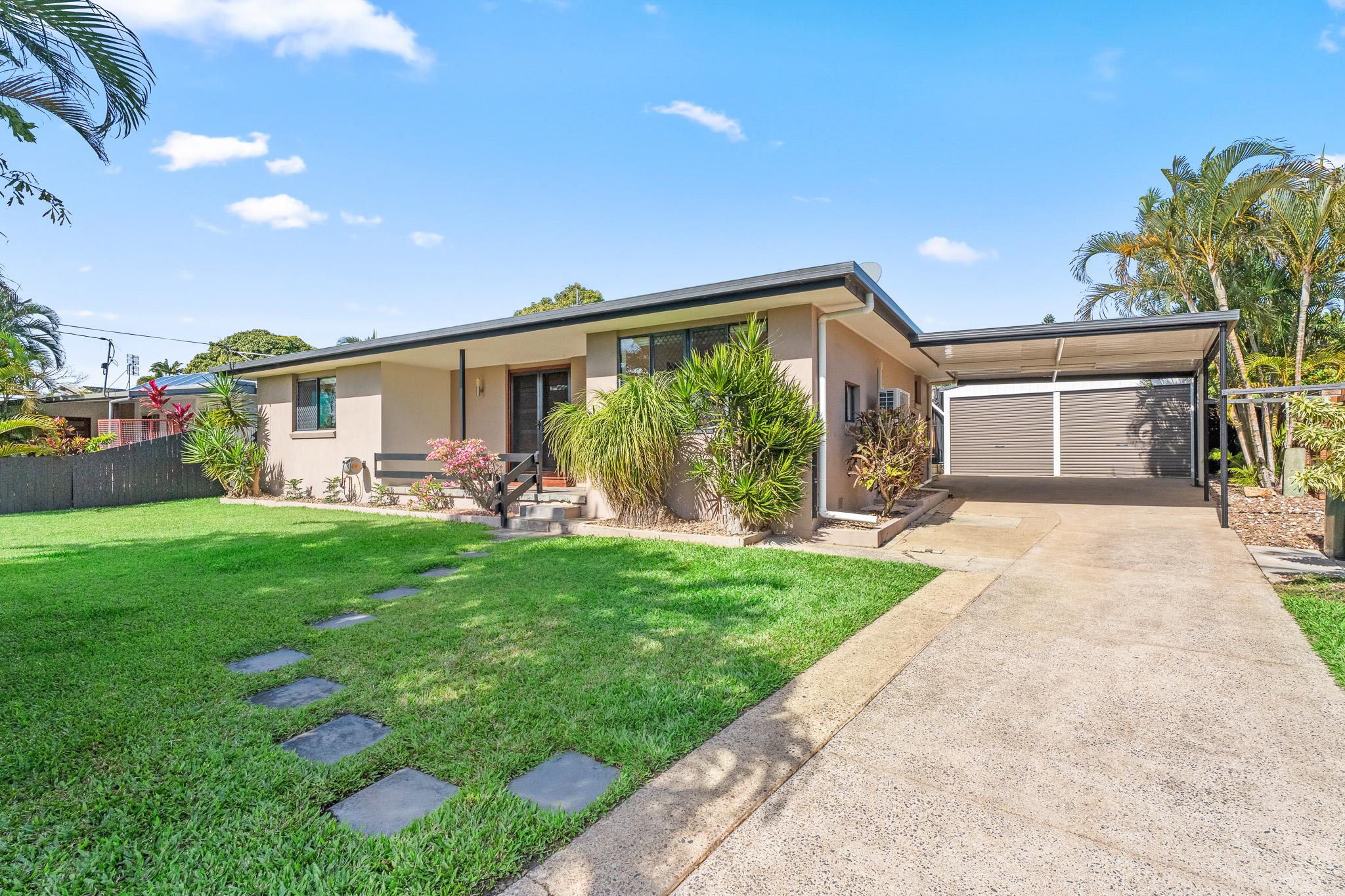 15 Tingira Terrace, SCARNESS, QLD 4655 AUS