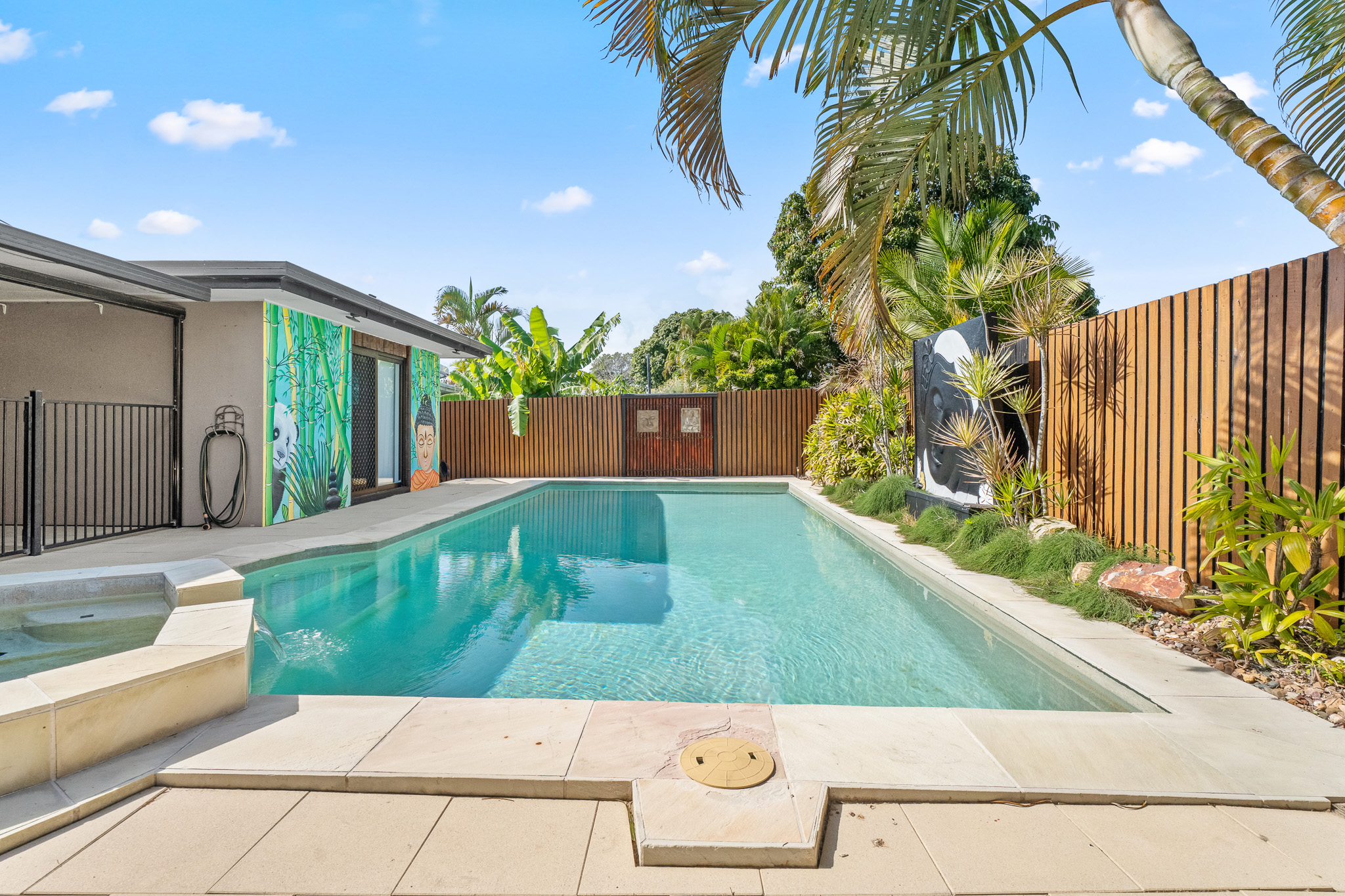 15 Tingira Terrace, SCARNESS, QLD 4655 AUS