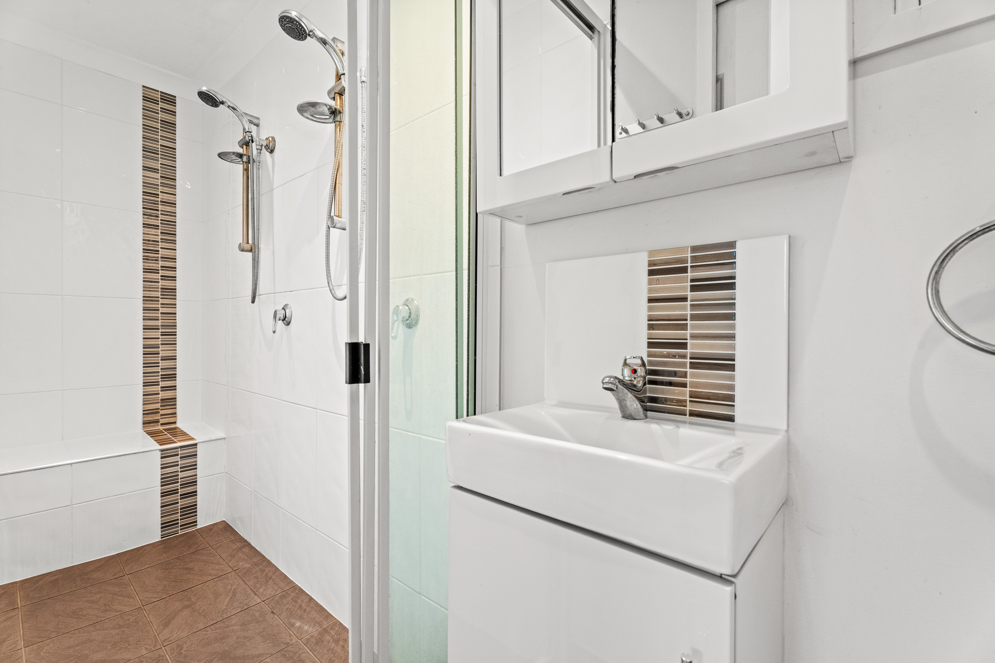 15 Tingira Terrace, SCARNESS, QLD 4655 AUS