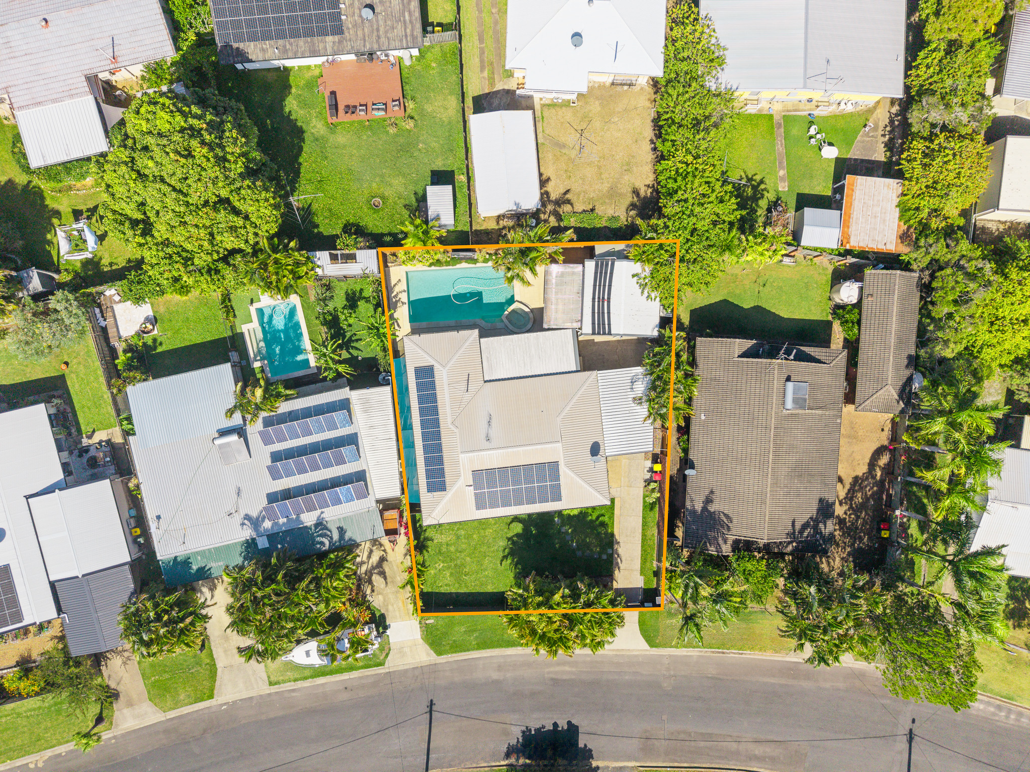 15 Tingira Terrace, SCARNESS, QLD 4655 AUS