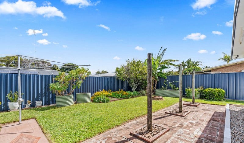 8 Hayworth Street, POINT VERNON, QLD 4655 AUS