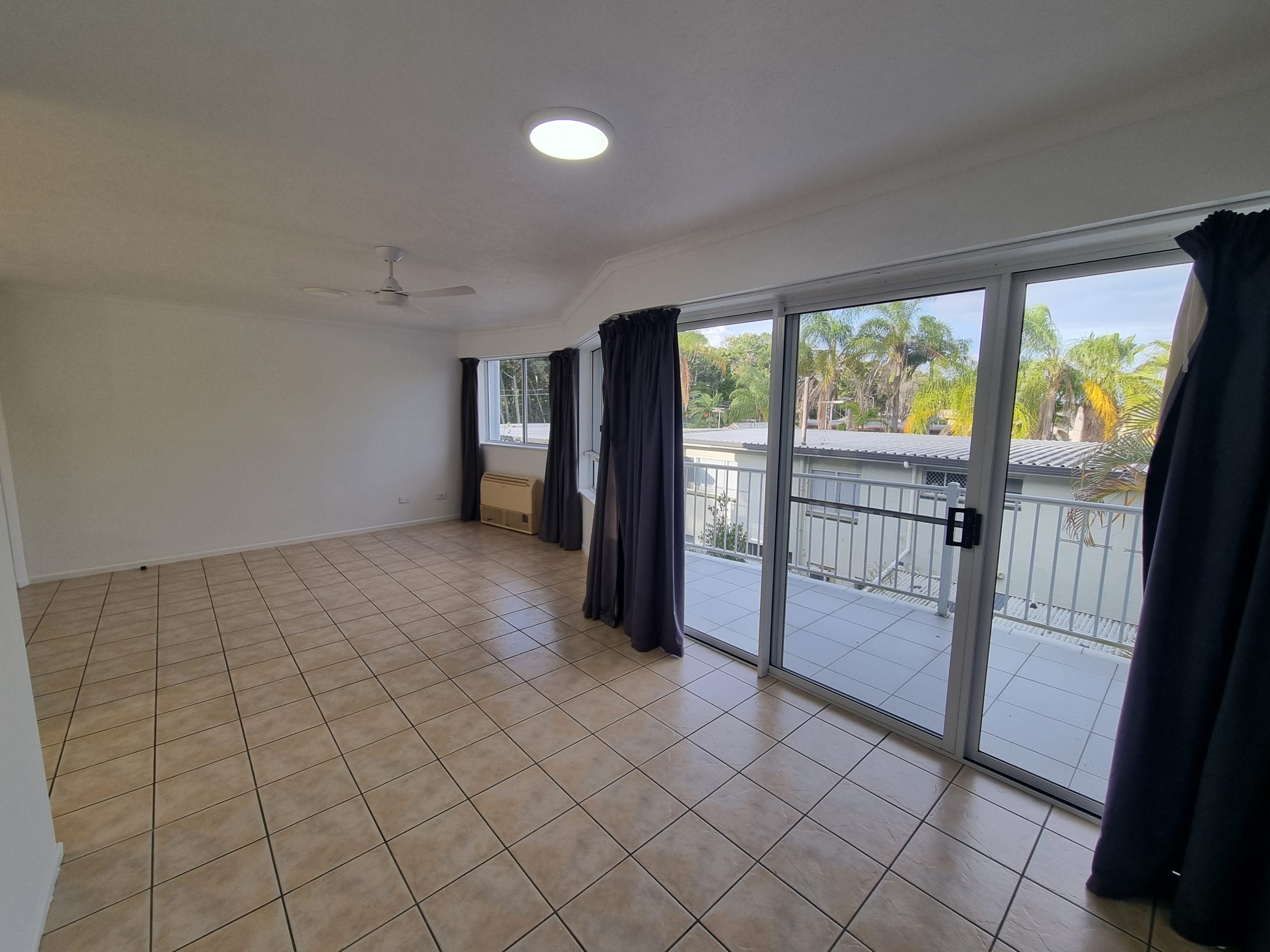 11/407 Esplanade, TORQUAY, QLD 4655 AUS