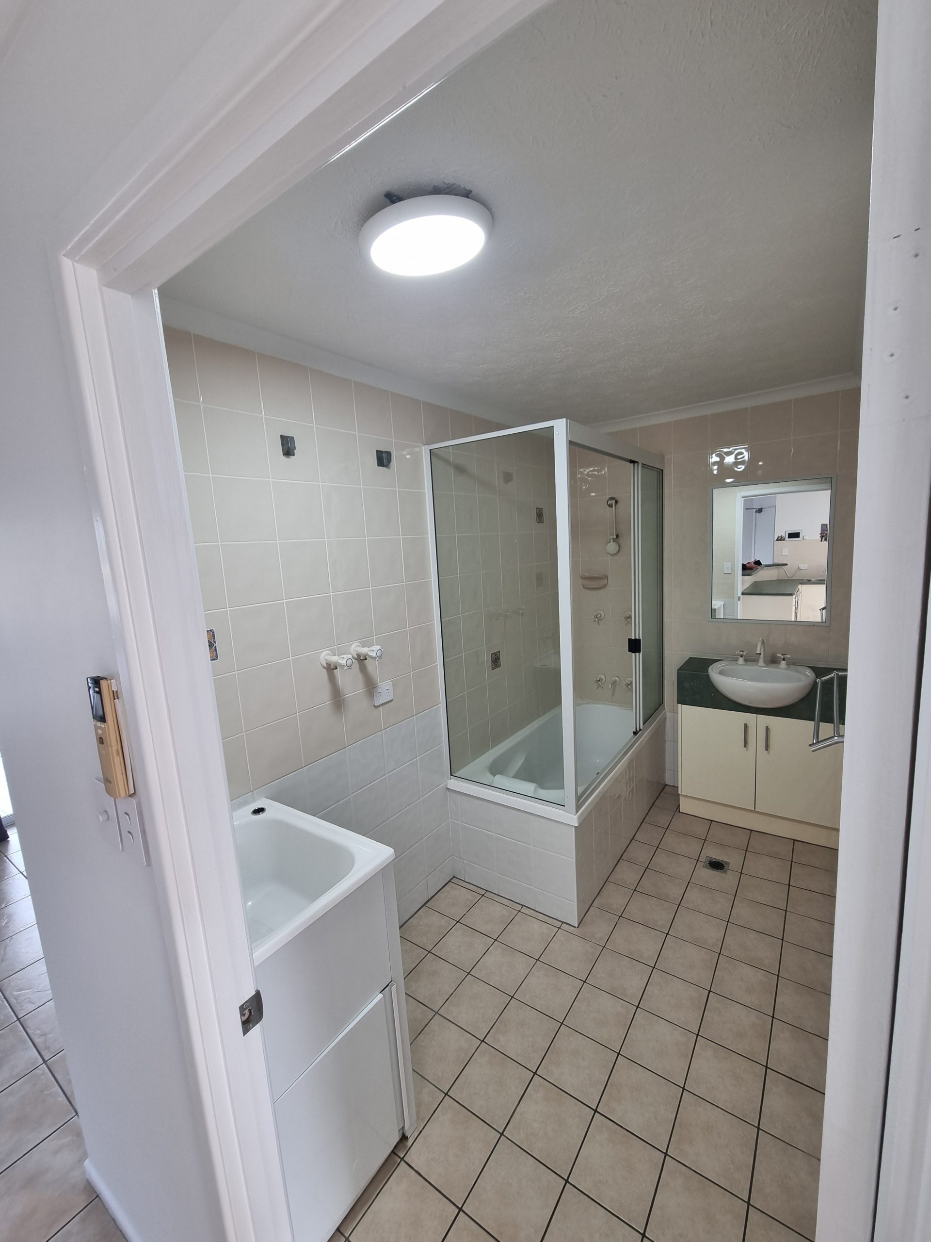11/407 Esplanade, TORQUAY, QLD 4655 AUS