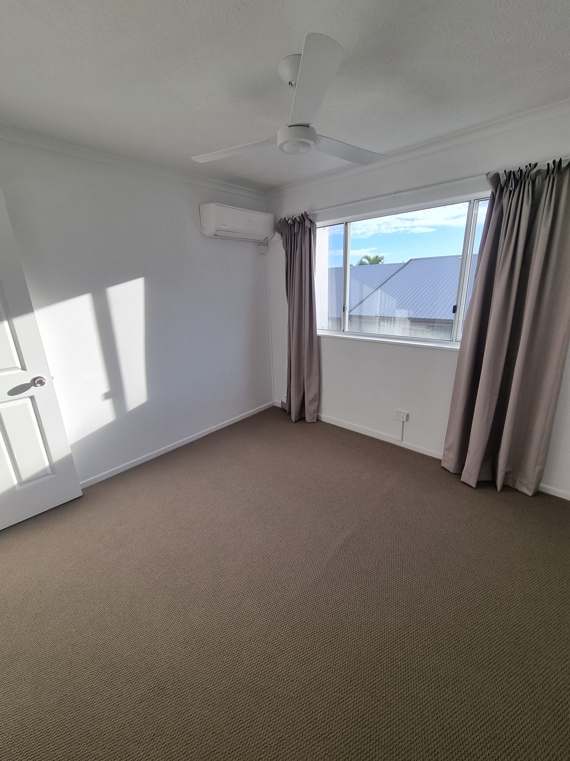 11/407 Esplanade, TORQUAY, QLD 4655 AUS