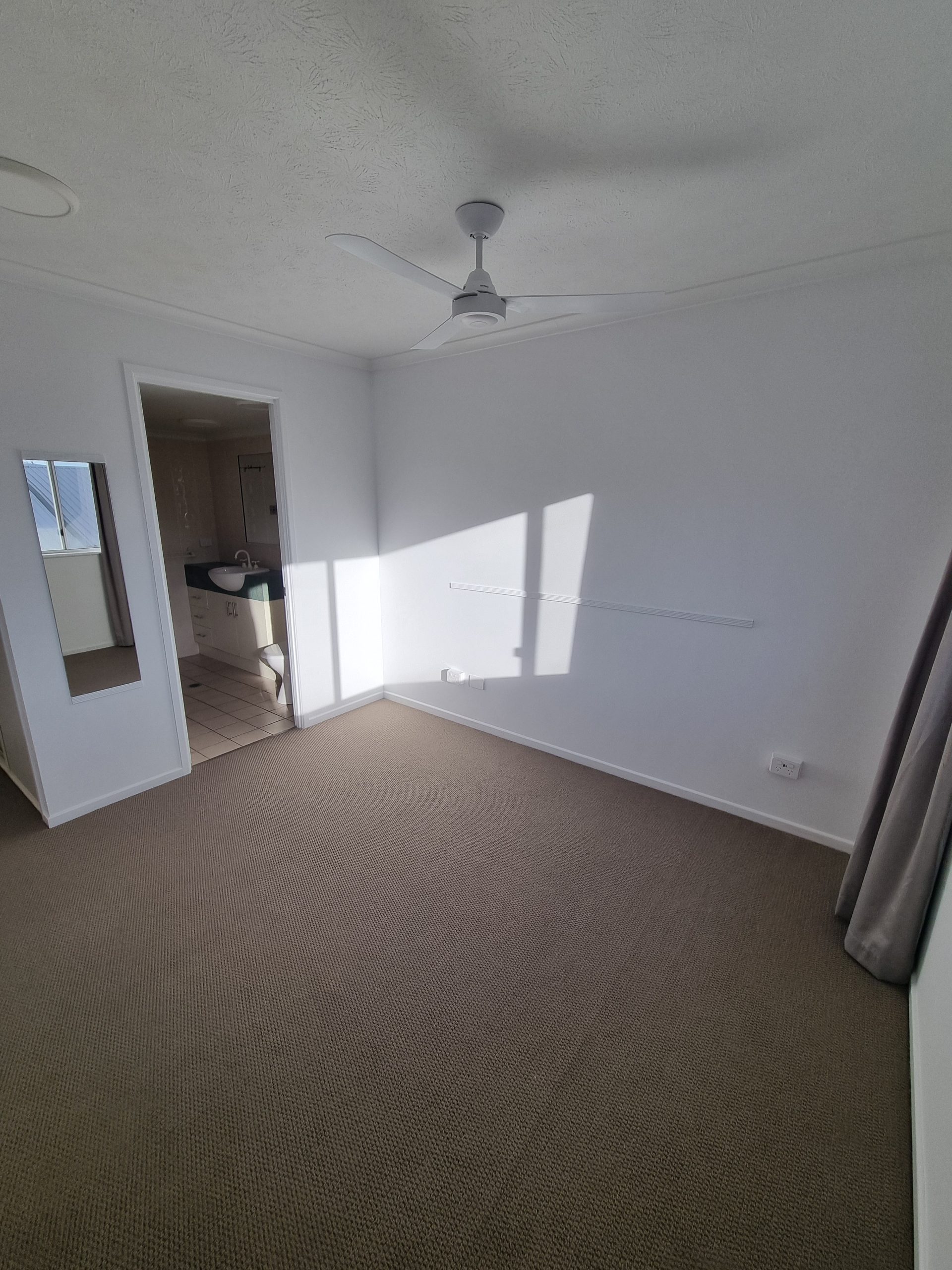 11/407 Esplanade, TORQUAY, QLD 4655 AUS