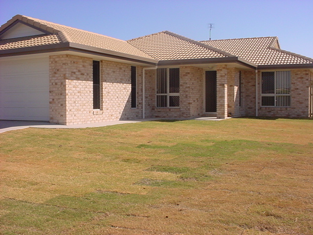 94-96 Ibis Blvd, ELI WATERS, QLD 4655 AUS