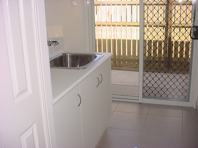 94-96 Ibis Blvd, ELI WATERS, QLD 4655 AUS