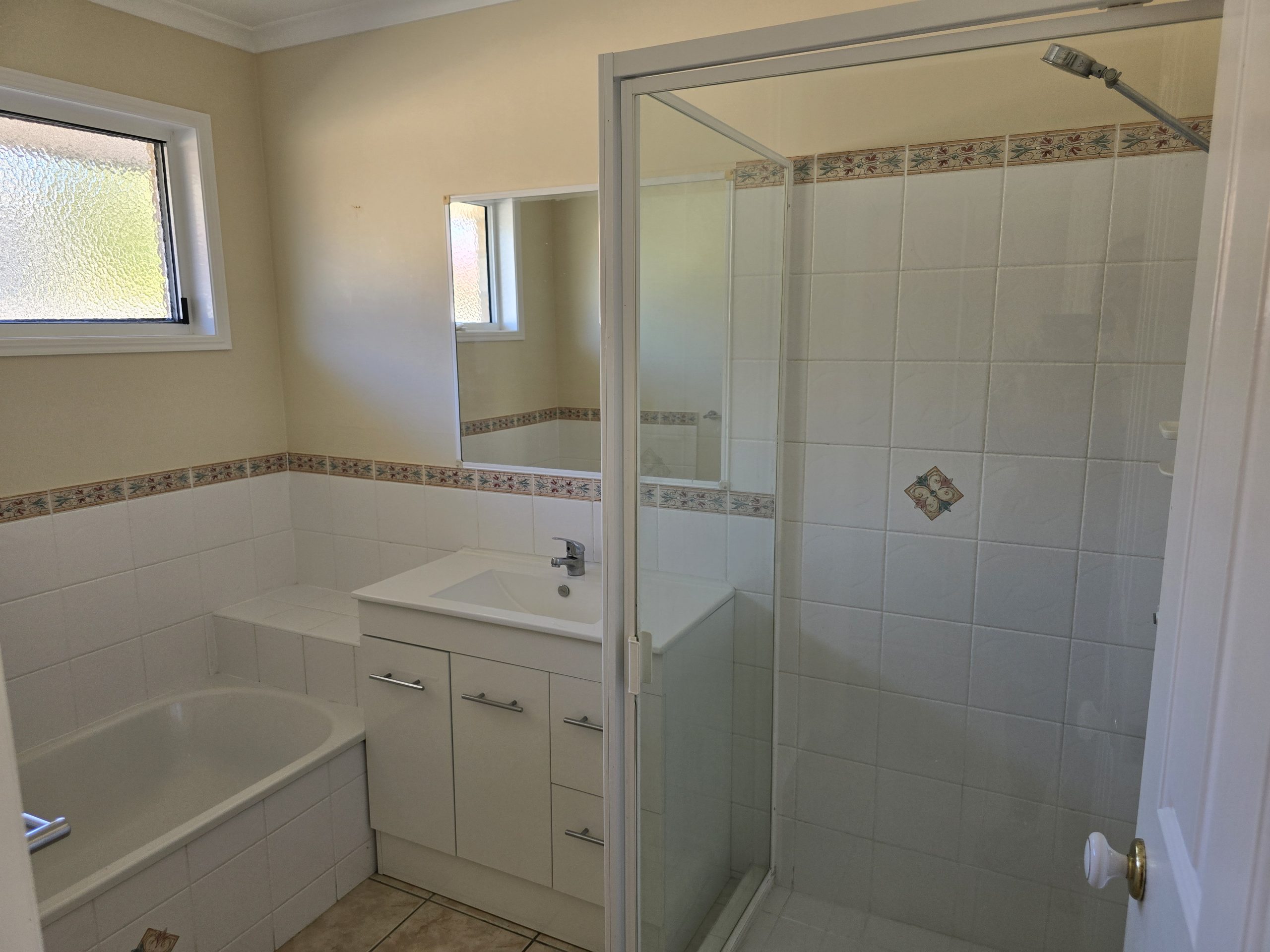 23 Jonwest Close, TORQUAY, QLD 4655 AUS