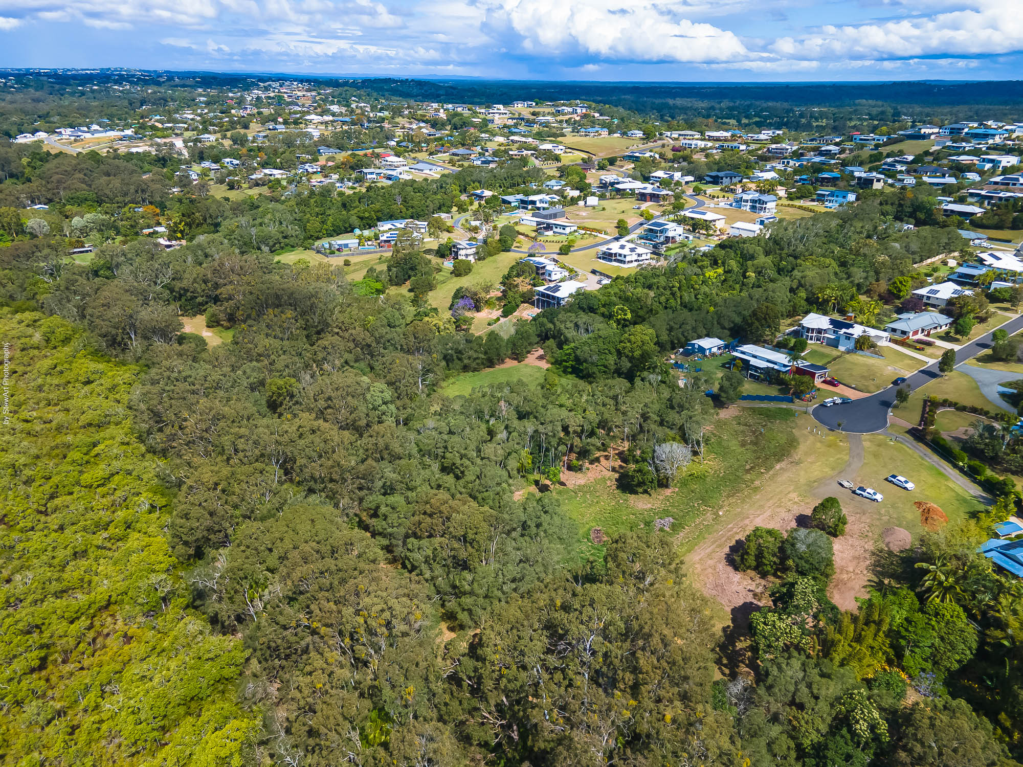 27 Edgewater Court, CRAIGNISH, QLD 4655 AUS