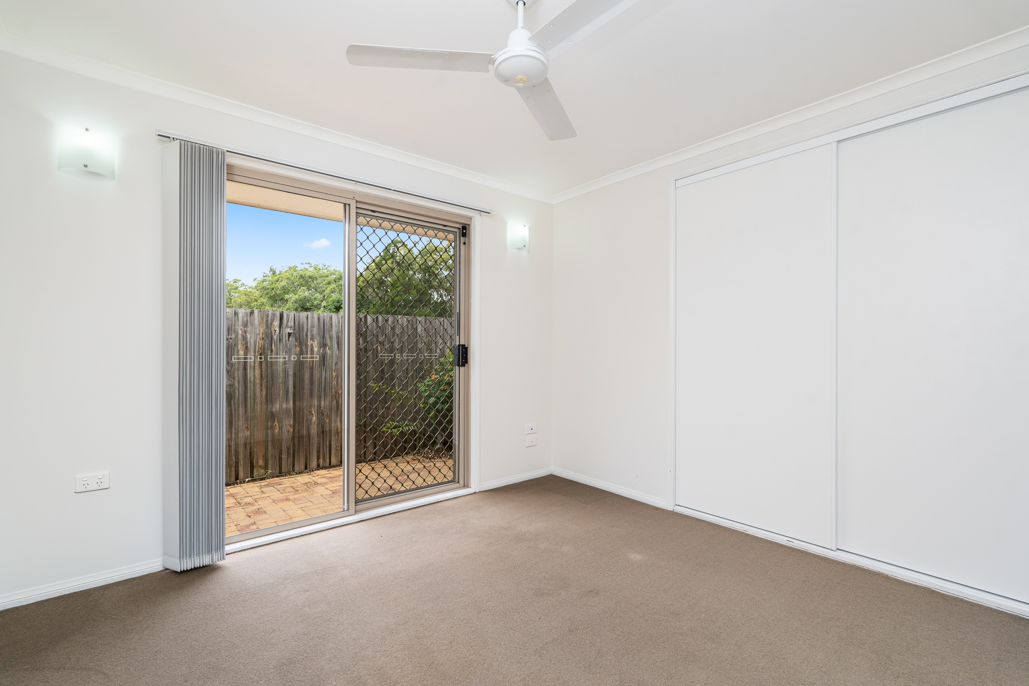 12/230 Torquay Terrace, TORQUAY, QLD 4655 AUS