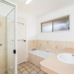 12/230 Torquay Terrace, TORQUAY, QLD 4655 AUS