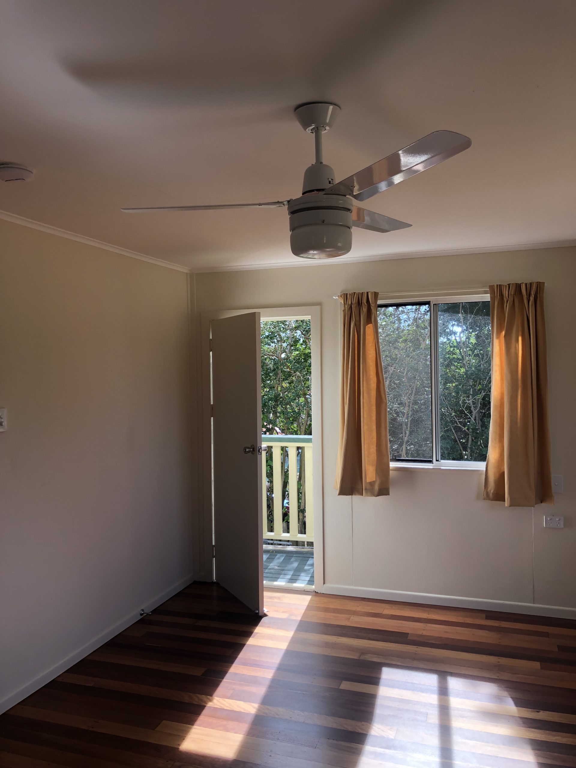 117B Esplanade, POINT VERNON, QLD 4655 AUS