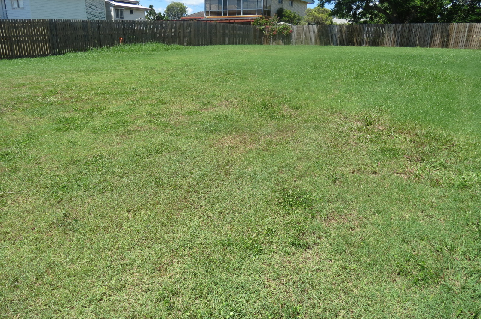2A Jacaranda Drive, TORQUAY, QLD 4655 AUS
