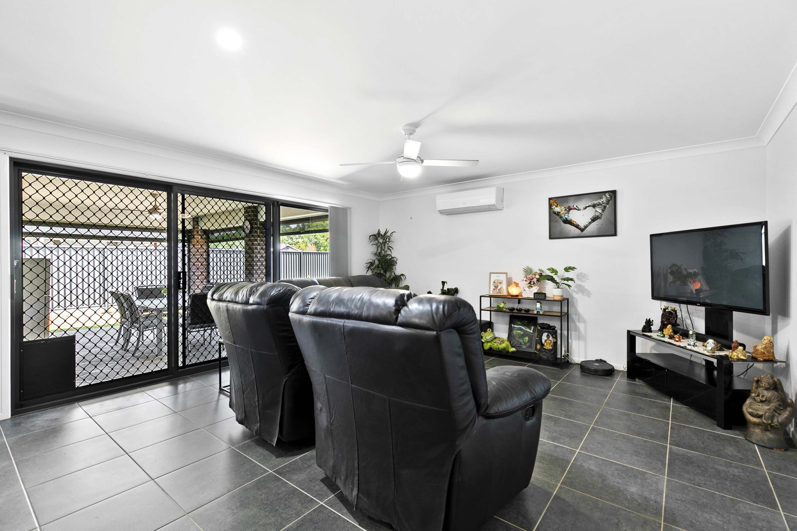 11 Bonita Court, URANGAN, QLD 4655 AUS