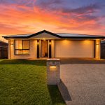 15 Bonavista Way, ELI WATERS, QLD 4655 AUS