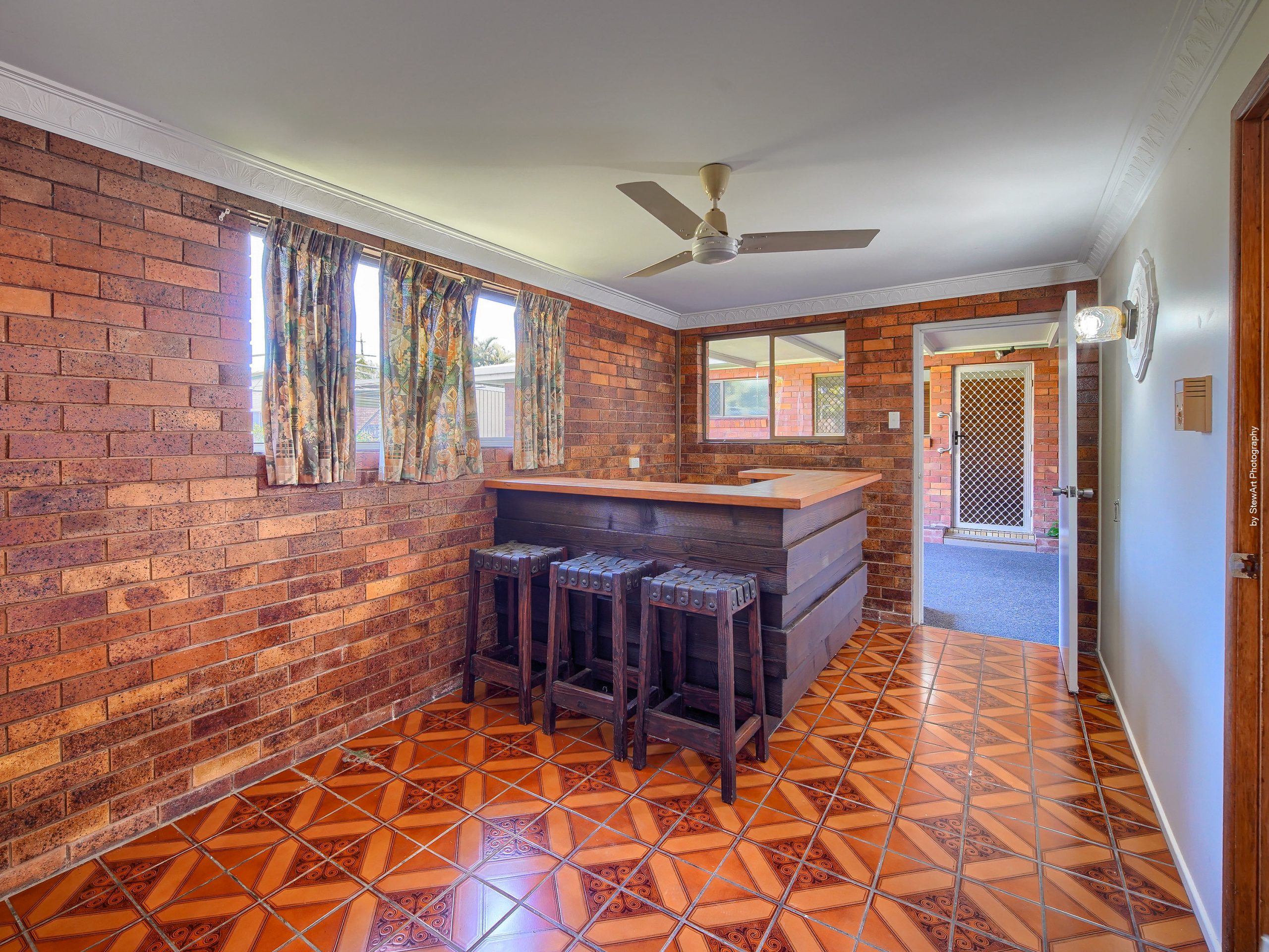 107 Oleander Avenue, SCARNESS, QLD 4655 AUS