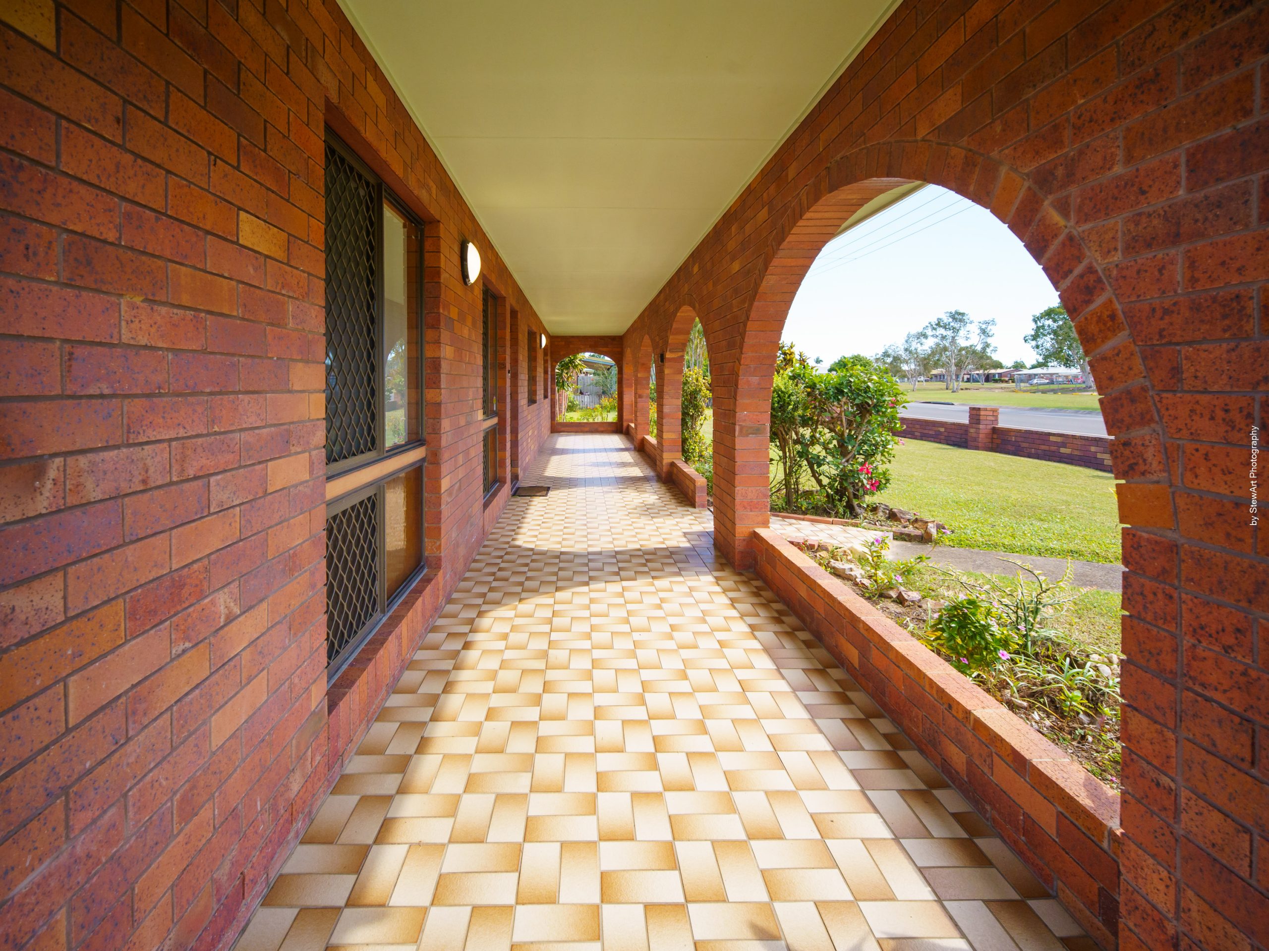 107 Oleander Avenue, SCARNESS, QLD 4655 AUS