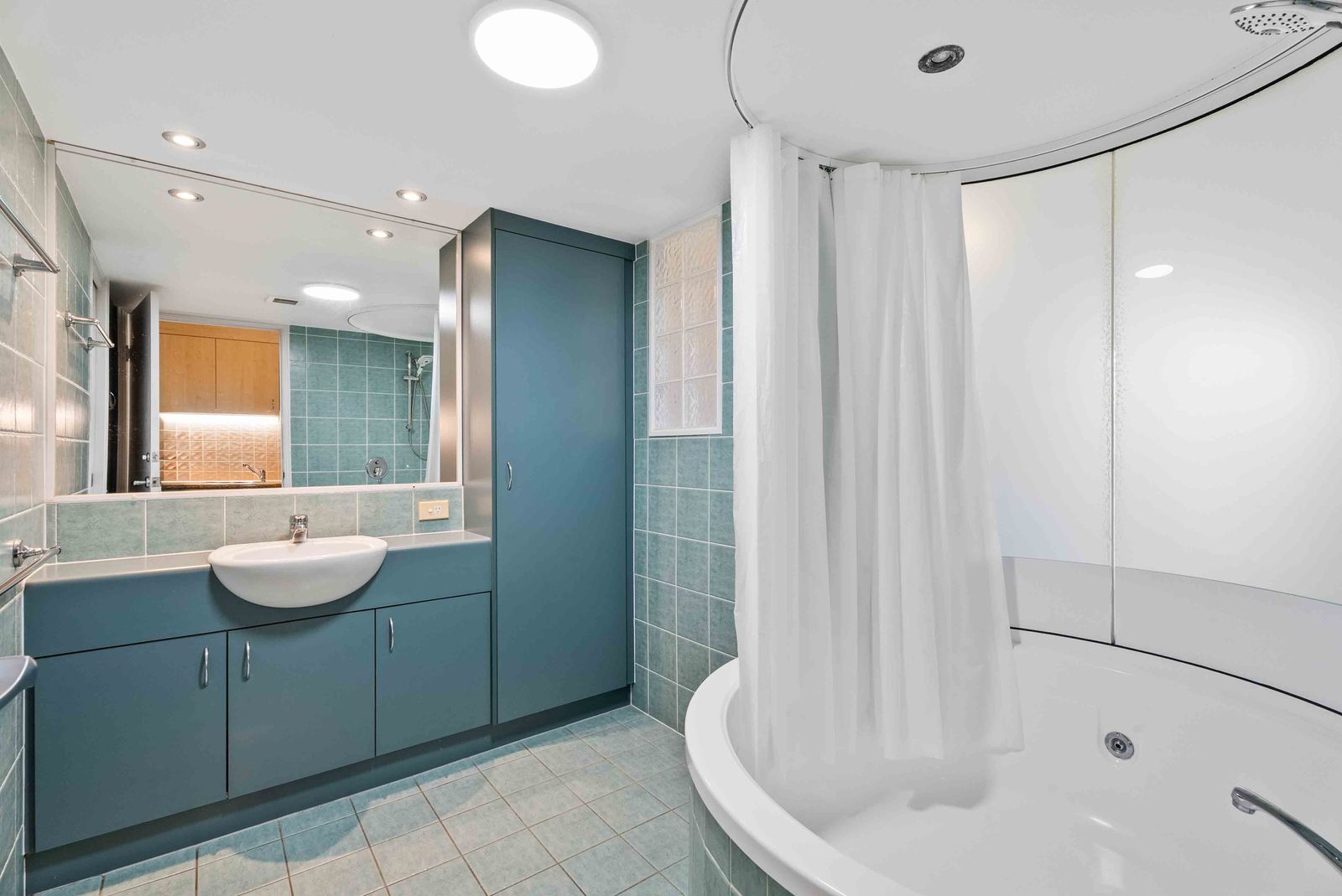 152/17 Buccaneer Drive, URANGAN, QLD 4655 AUS