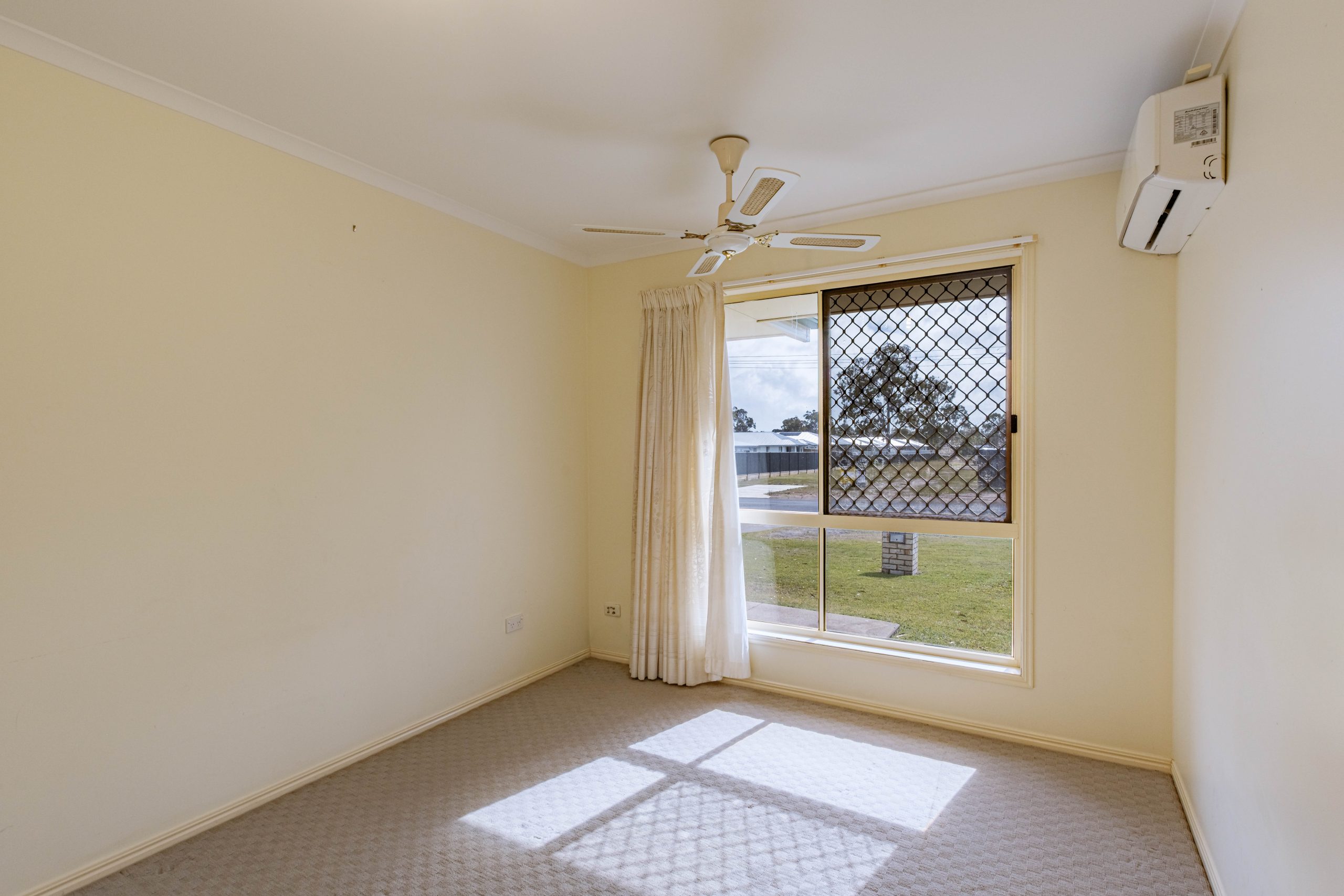 91 Colyton Street, TORQUAY, QLD 4655 AUS