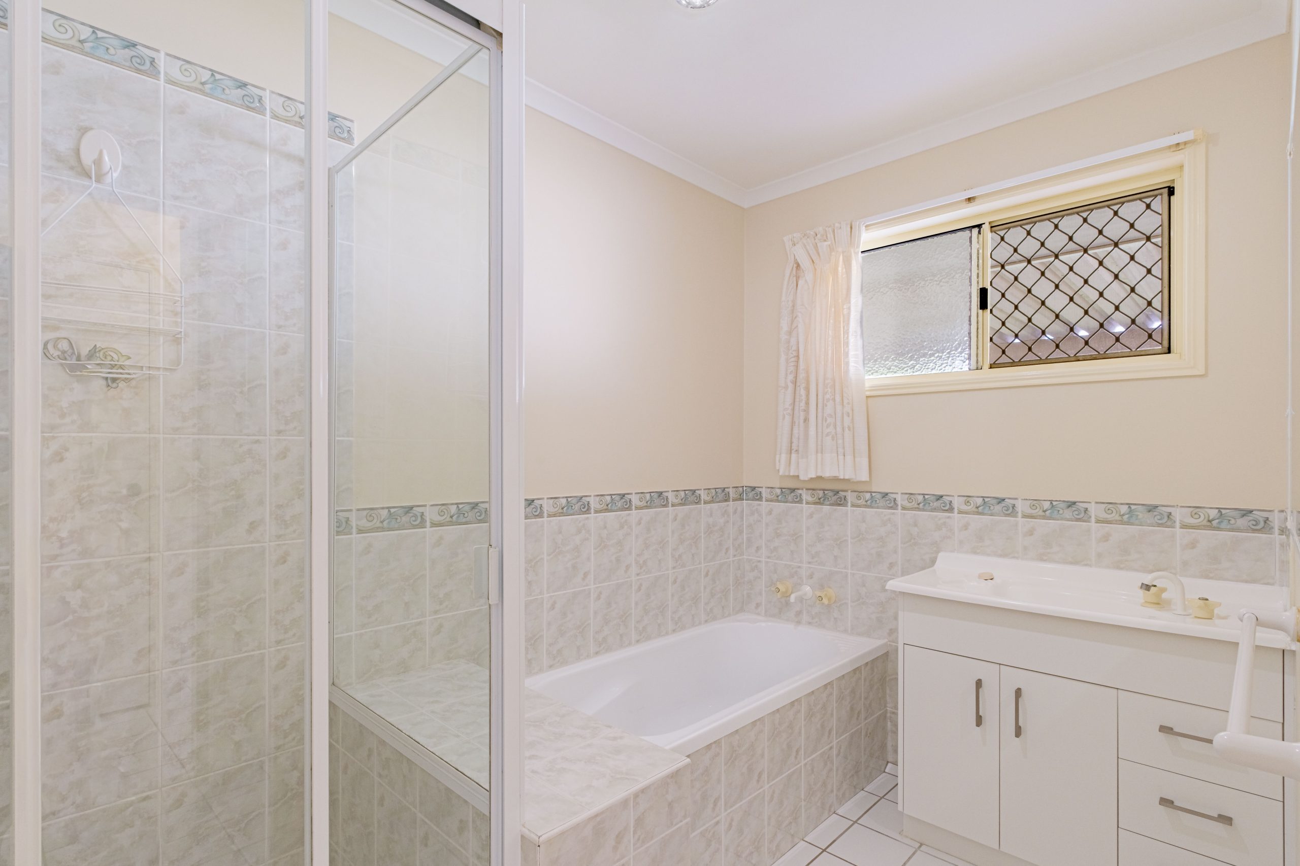 91 Colyton Street, TORQUAY, QLD 4655 AUS