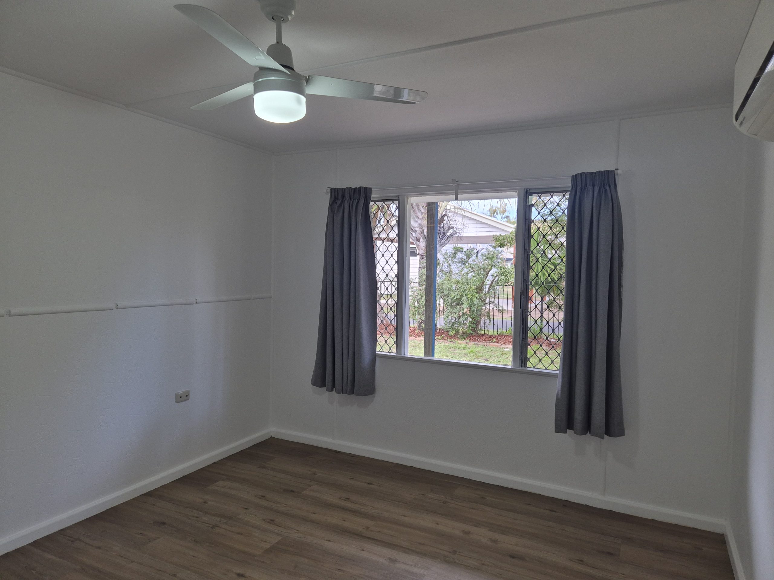 27 Leslie Lane, SCARNESS, QLD 4655 AUS