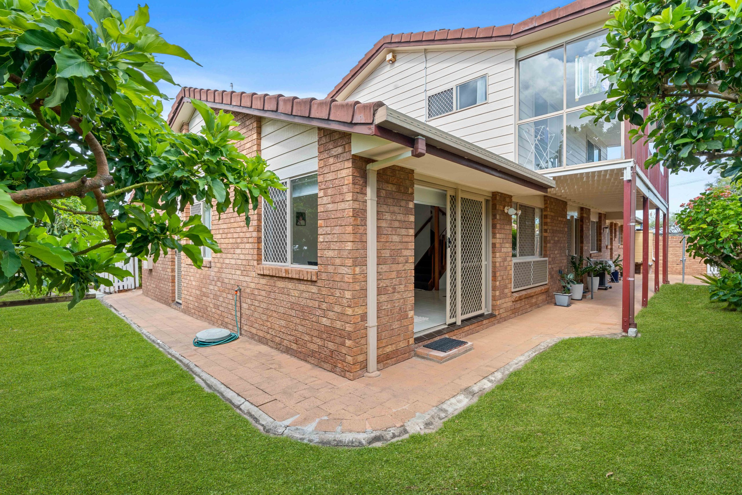 10 Hervey Street, SCARNESS, QLD 4655 AUS