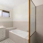 18 Bruce Street, TORQUAY, QLD 4655 AUS