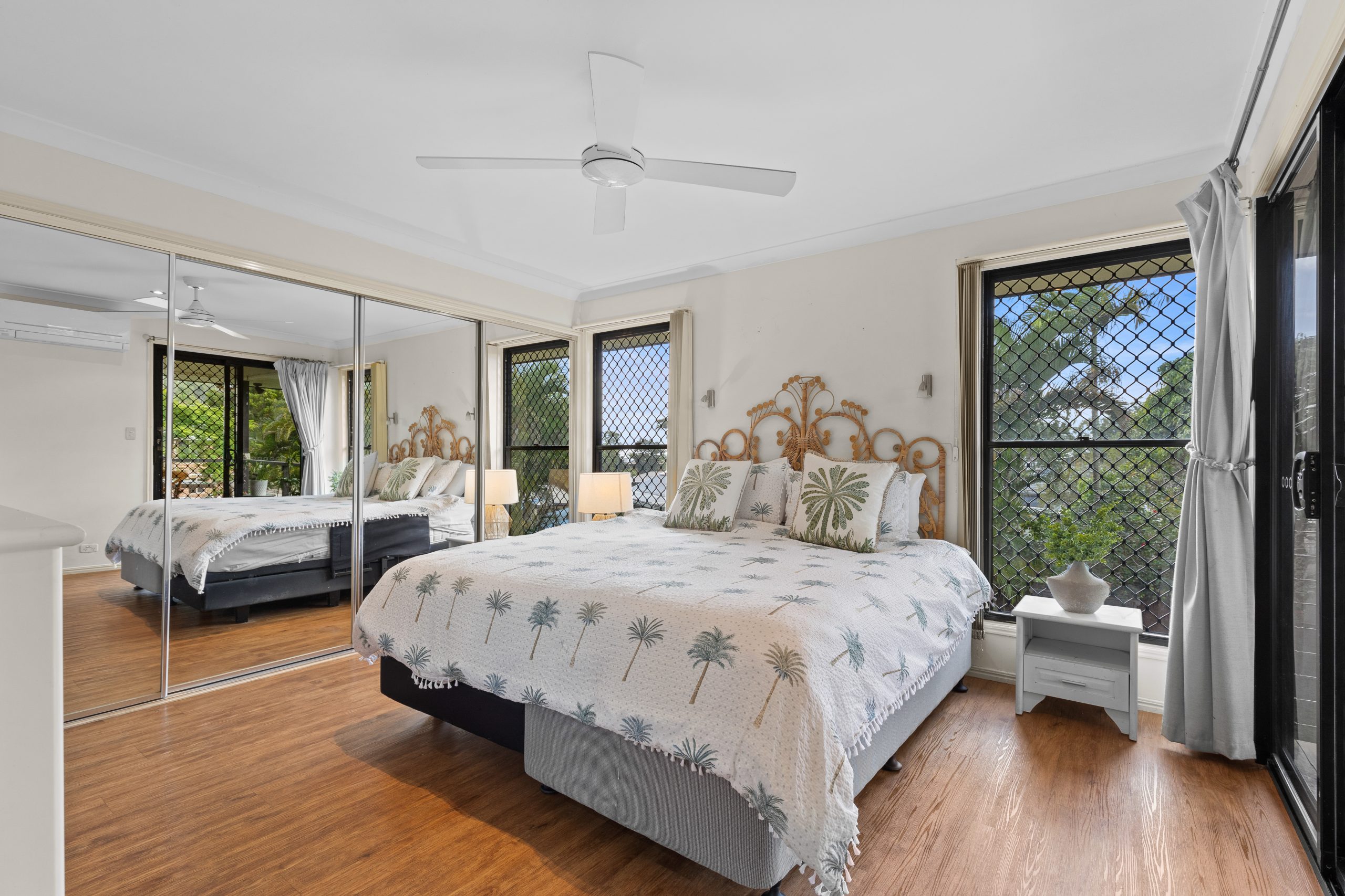 2/54 Julie Anne Street, URRAWEEN, QLD 4655 AUS